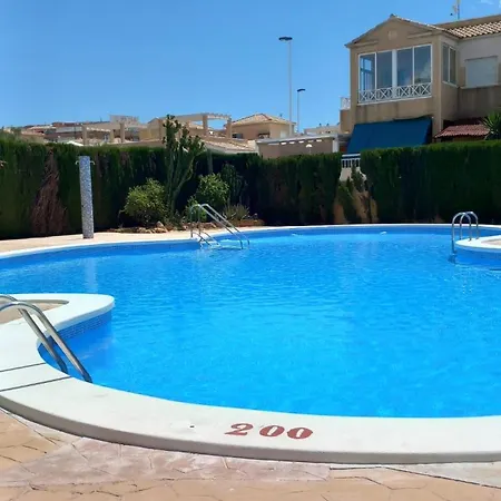 4 Persons, Terrace, Y Swimming Pool טורבייחה