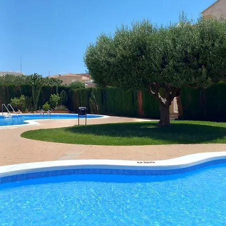 4 Persons, Terrace, Y Swimming Pool 3* טורבייחה